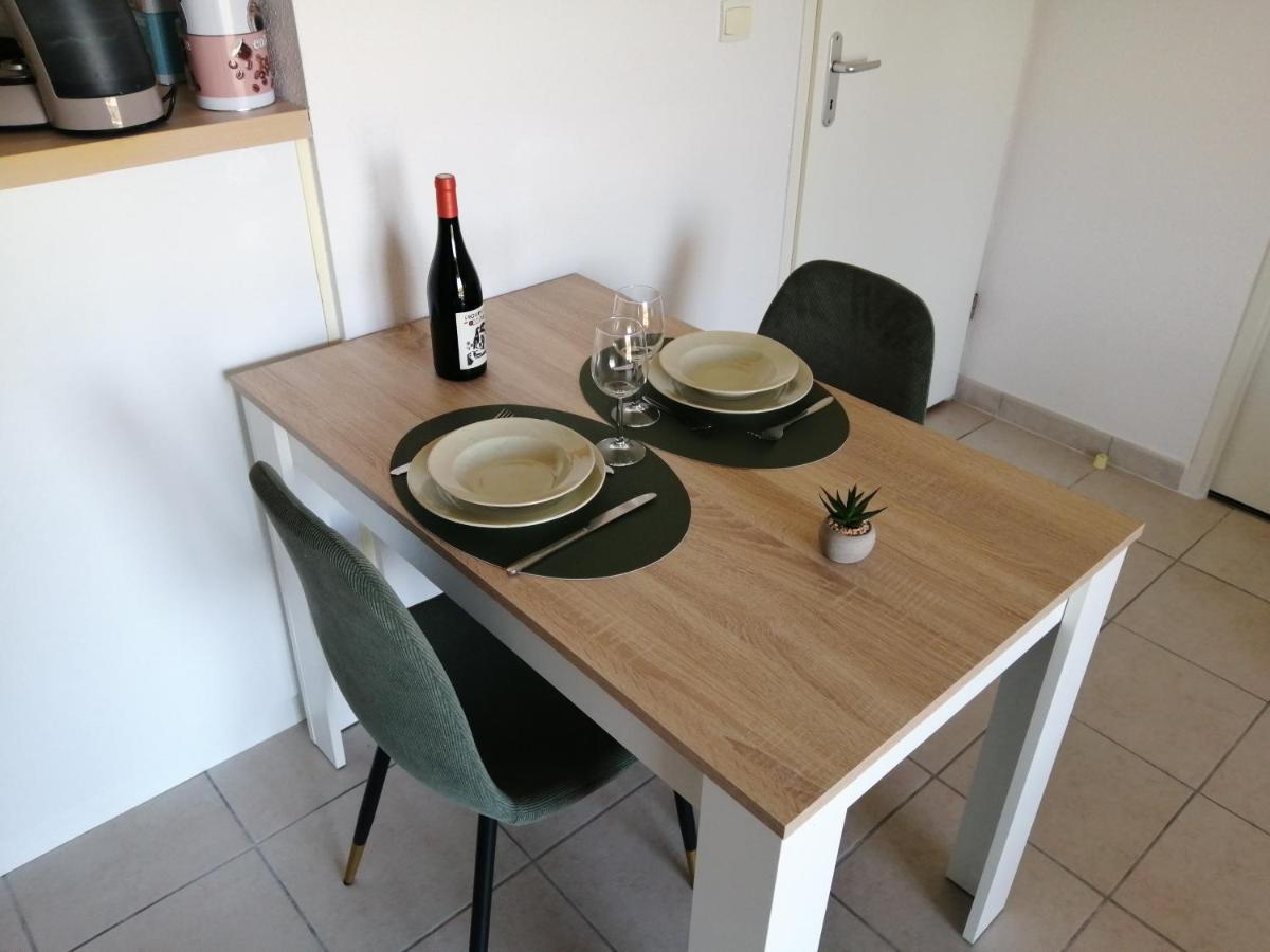 Apartmán Le Cocon De Marie,Piscine, Balcon, Parking Gratuit, Baignoire Carcassonne Exteriér fotografie